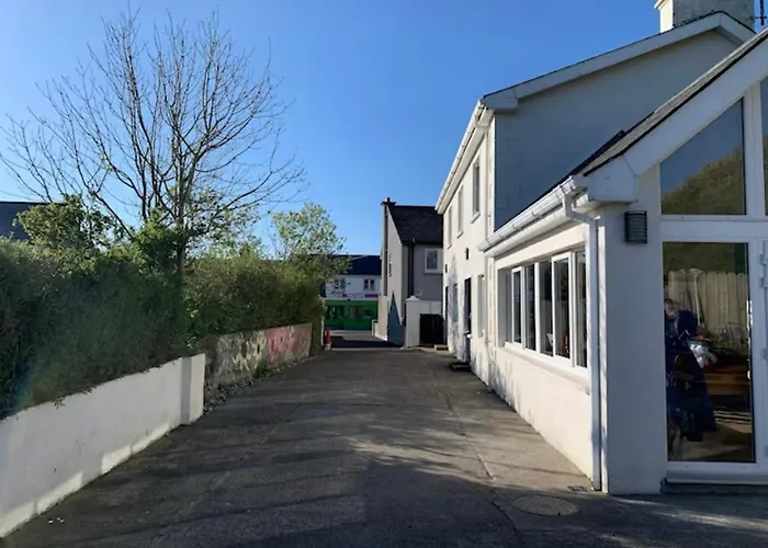 House * אניסקרון